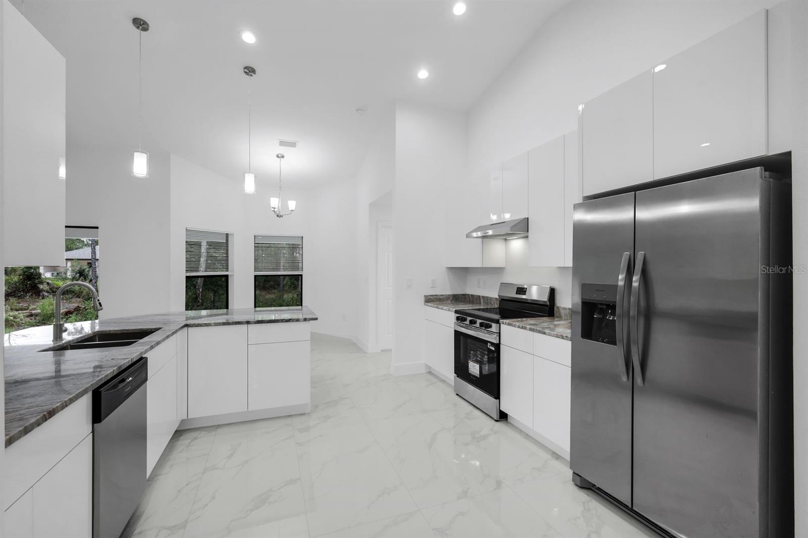 Image 10 of 35 For 1102 Edison Avenue