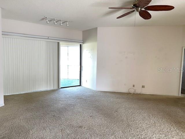 Image 6 of 31 For 3000 Red Oak Court 204