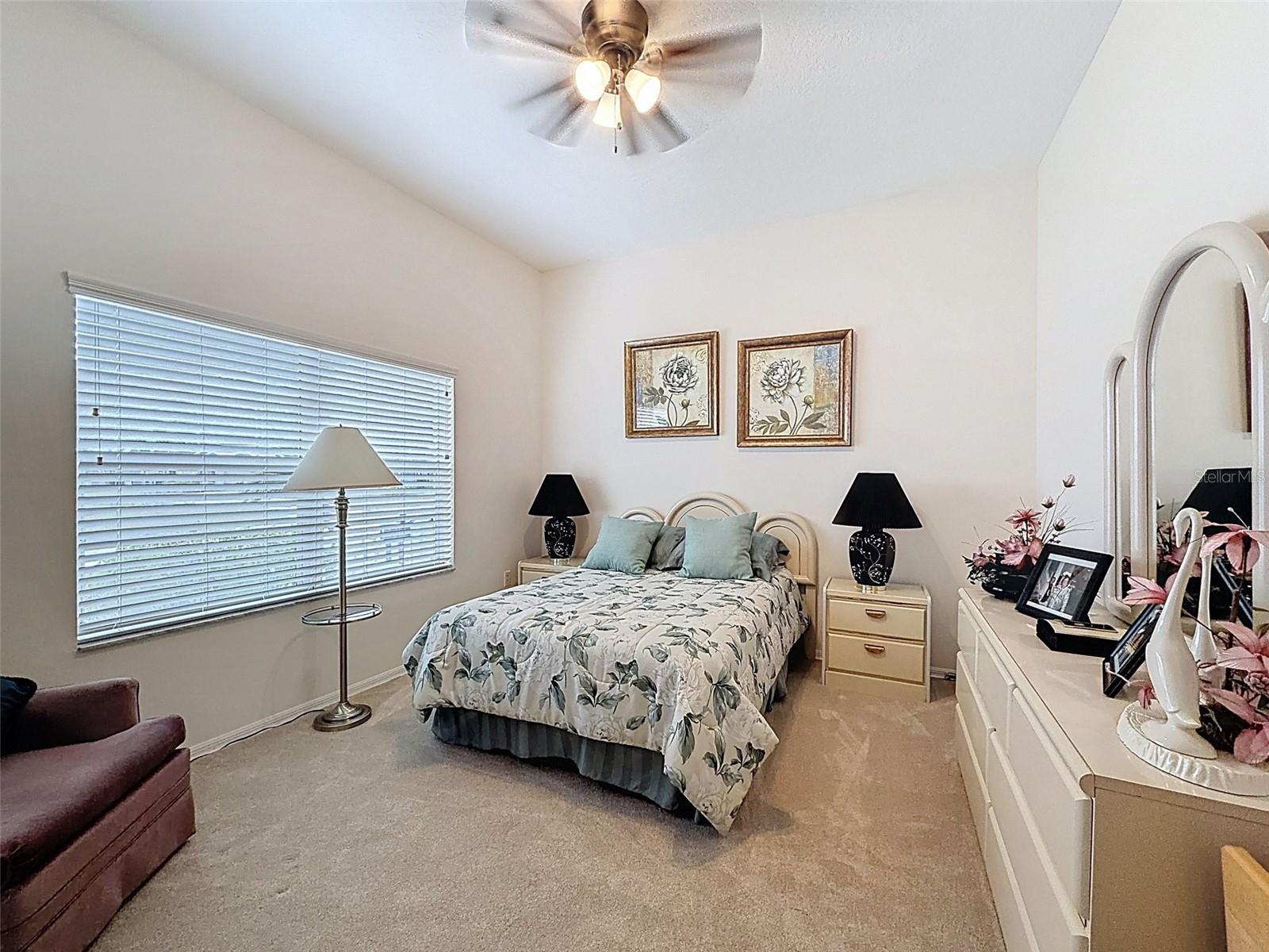 Listing photo id 12 for 8704 Cypress Lakes Boulevard