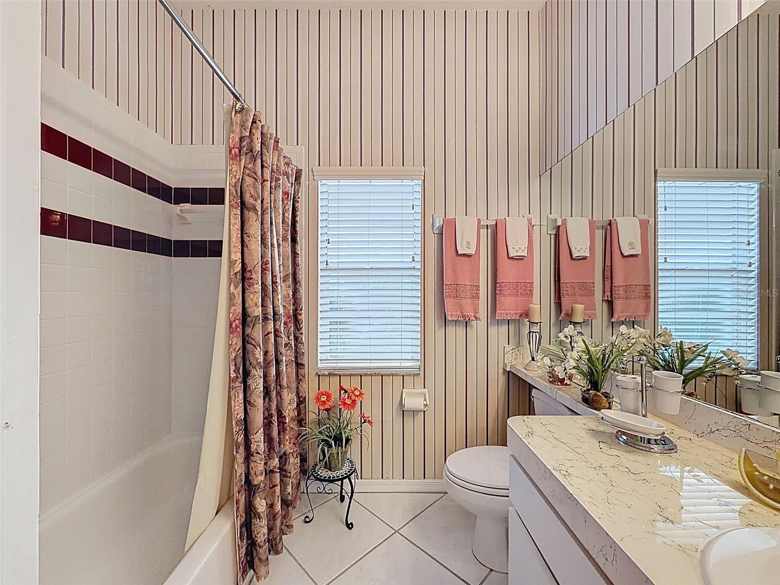 Listing photo id 13 for 8704 Cypress Lakes Boulevard