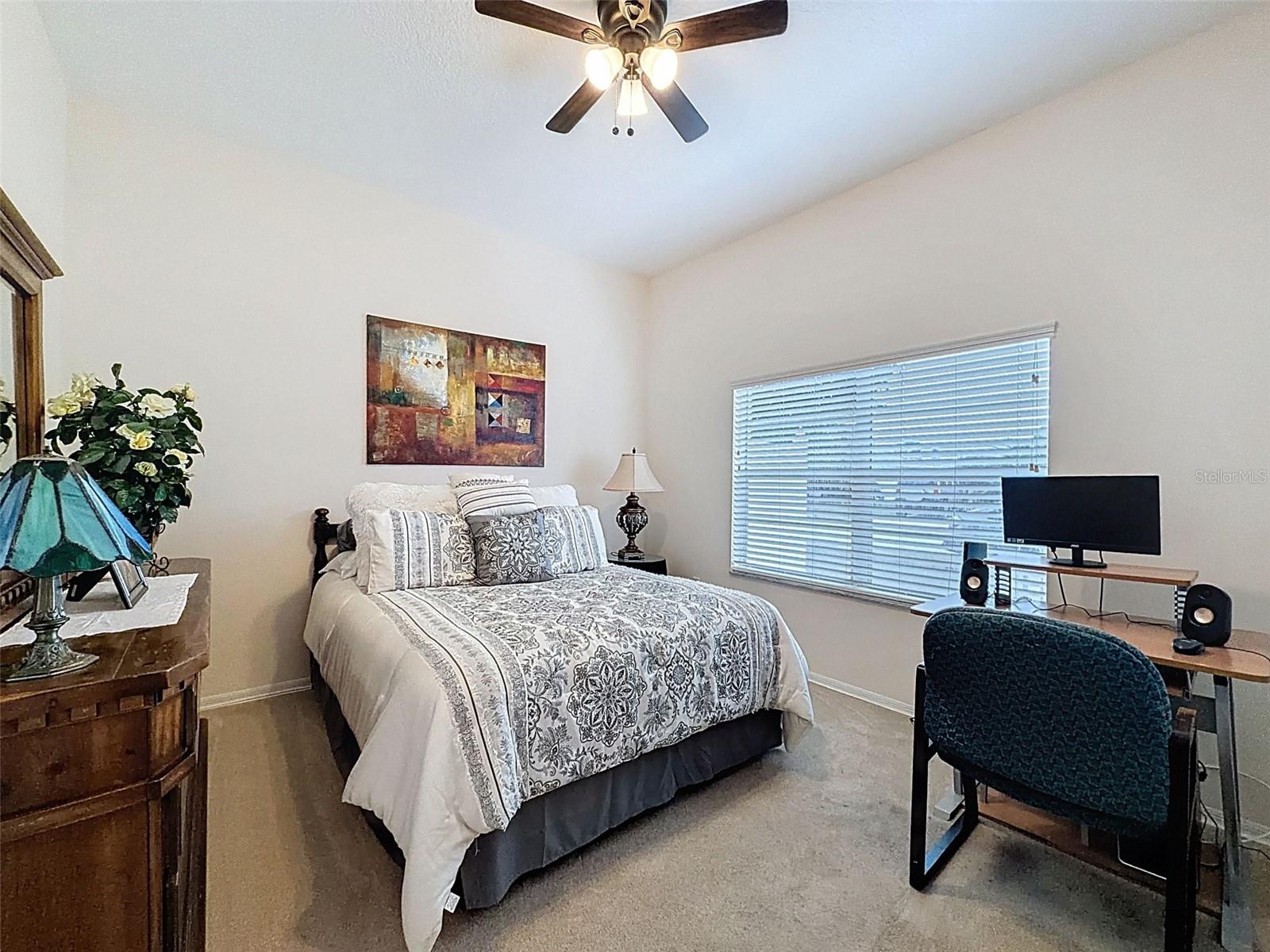 Listing photo id 14 for 8704 Cypress Lakes Boulevard