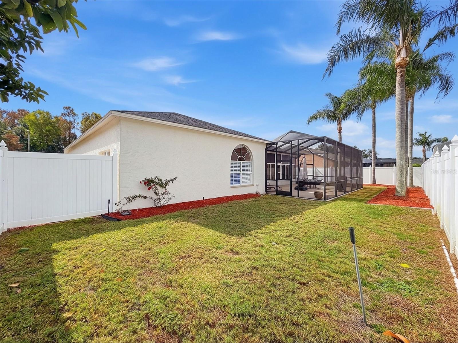 Listing photo id 16 for 8704 Cypress Lakes Boulevard
