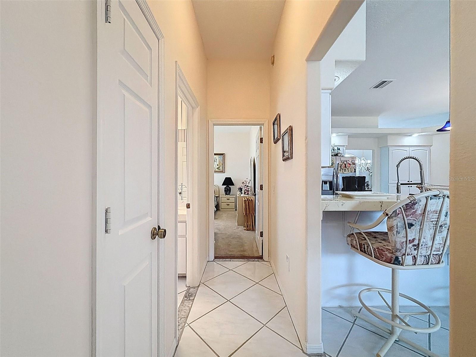 Listing photo id 37 for 8704 Cypress Lakes Boulevard