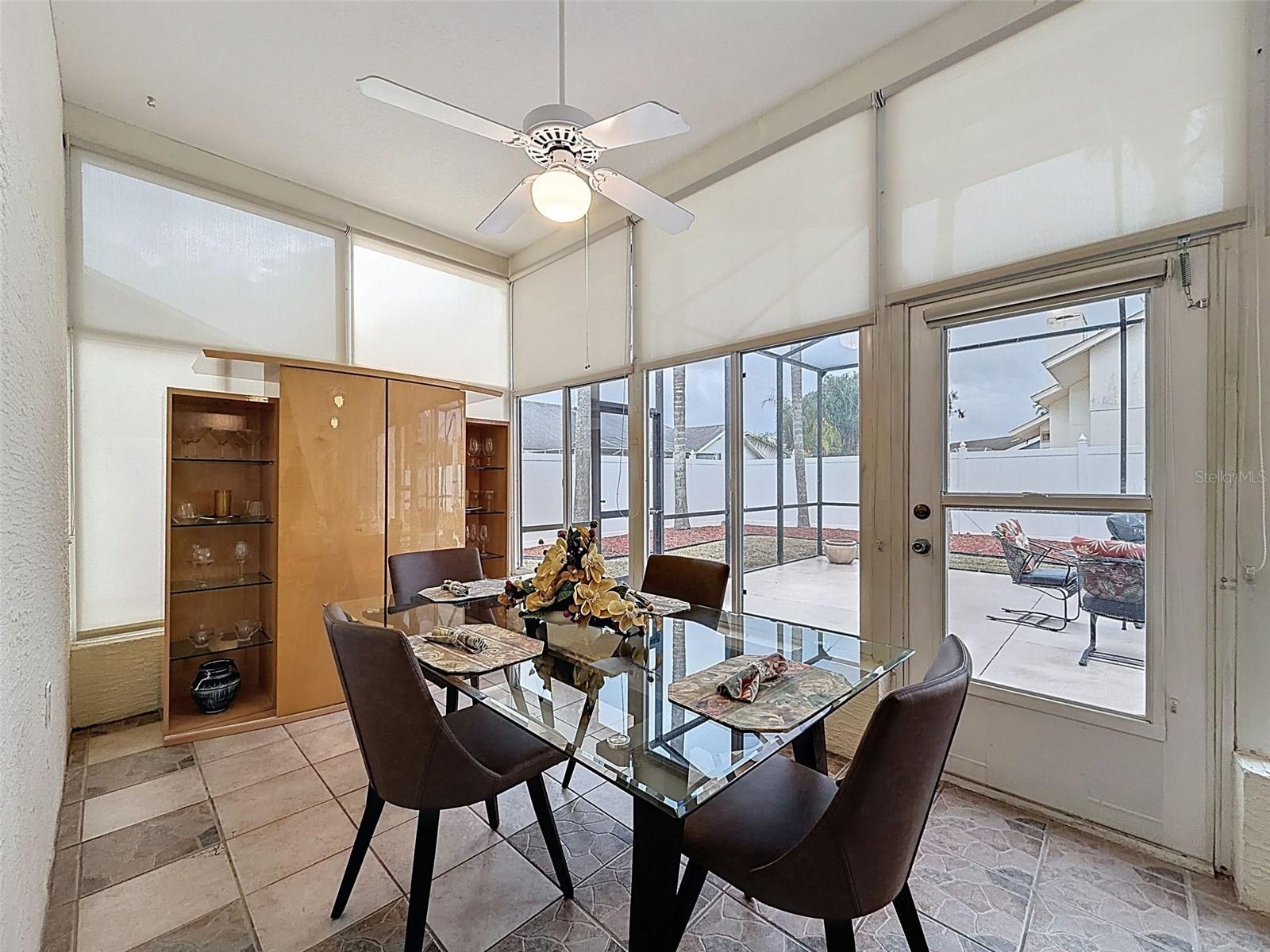 Listing photo id 41 for 8704 Cypress Lakes Boulevard