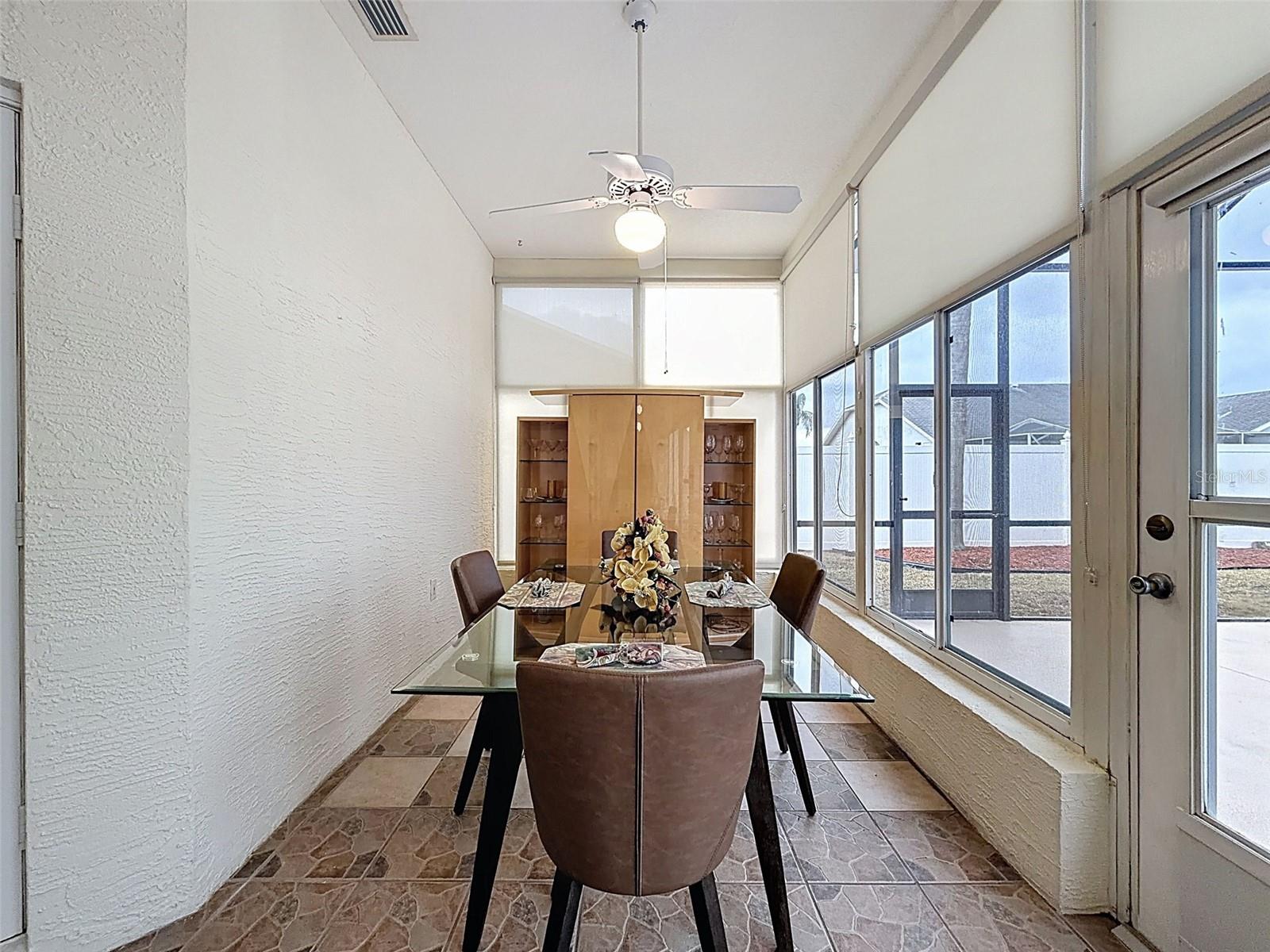 Listing photo id 42 for 8704 Cypress Lakes Boulevard