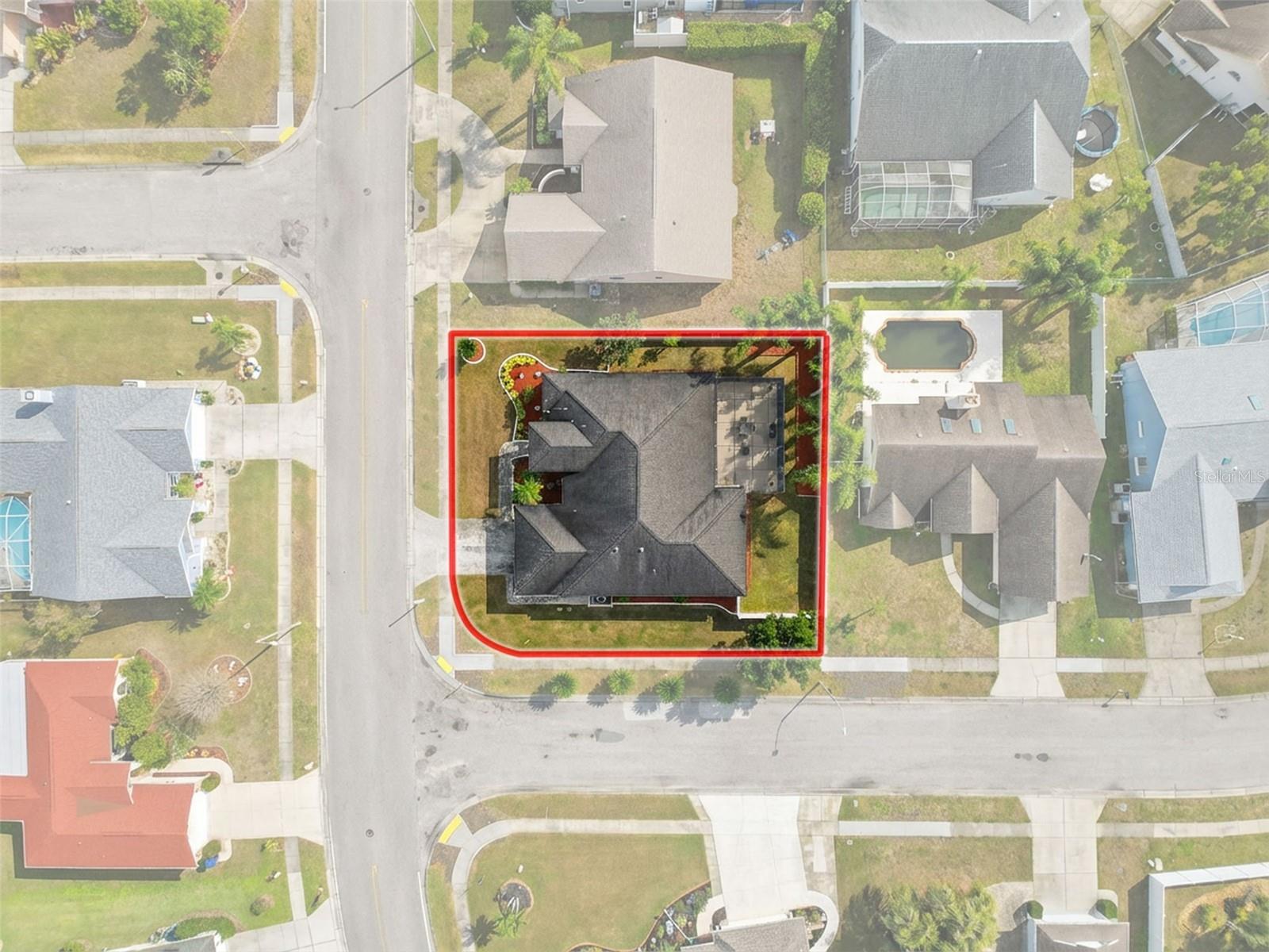 Listing photo id 46 for 8704 Cypress Lakes Boulevard