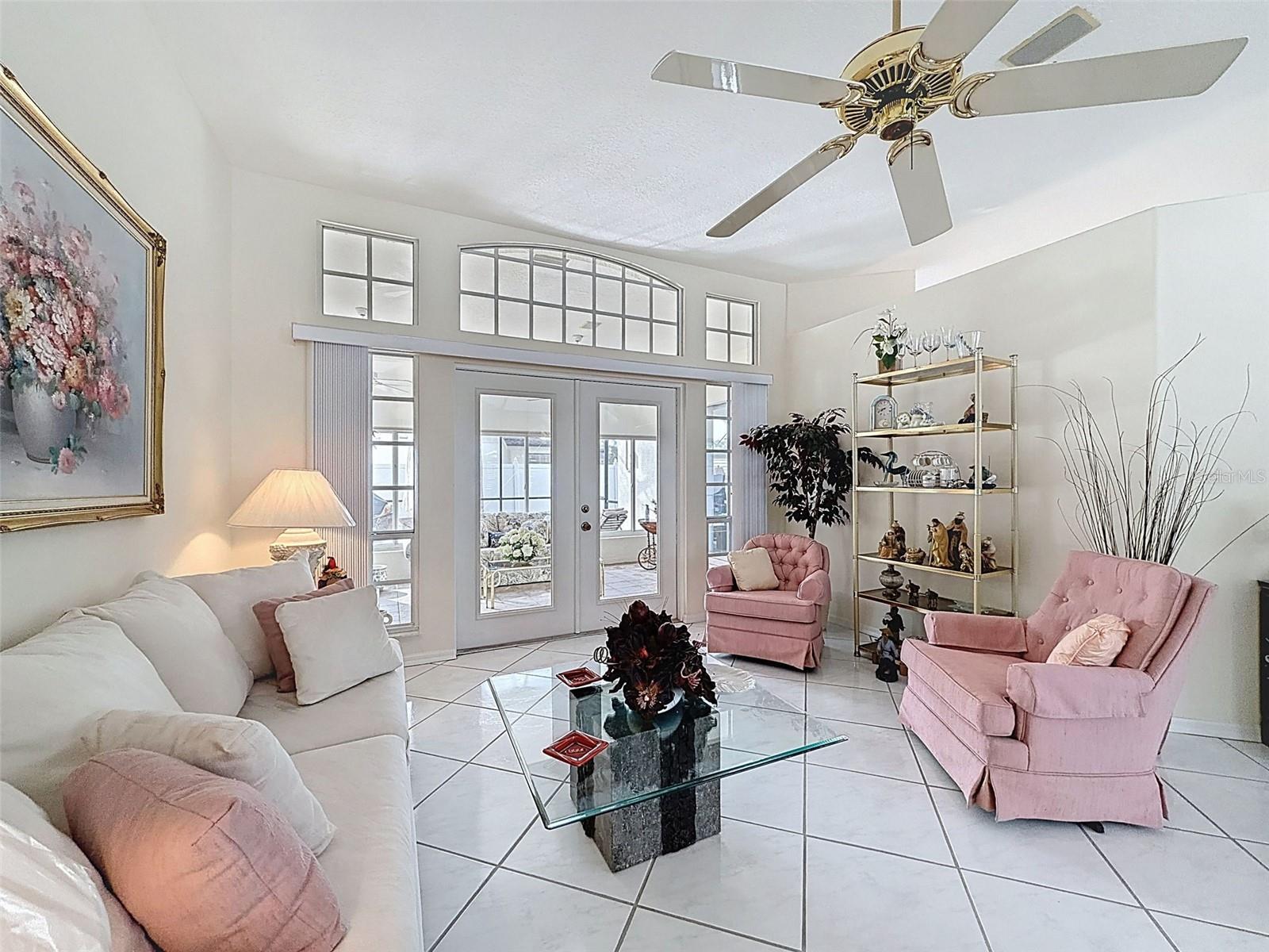 Listing photo id 3 for 8704 Cypress Lakes Boulevard