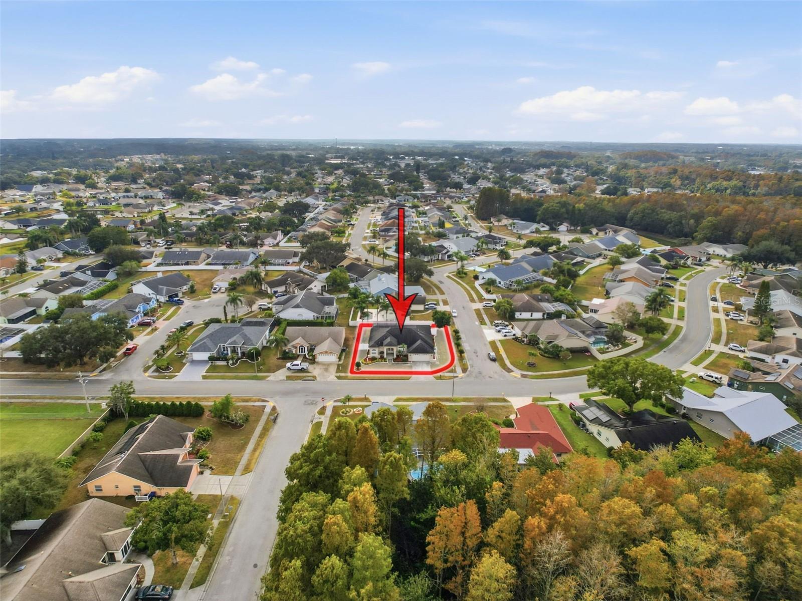 Listing photo id 51 for 8704 Cypress Lakes Boulevard