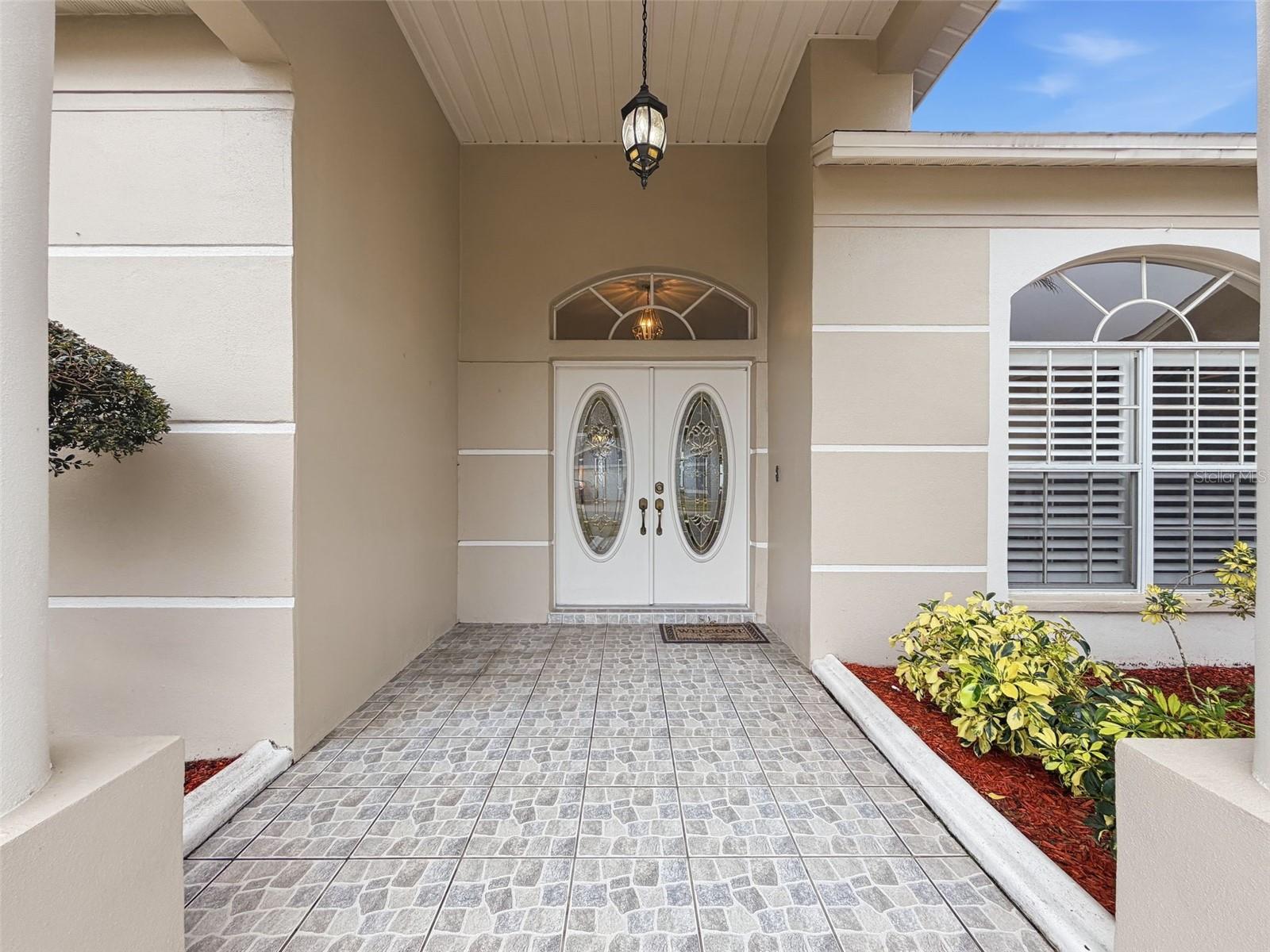 Listing photo id 68 for 8704 Cypress Lakes Boulevard