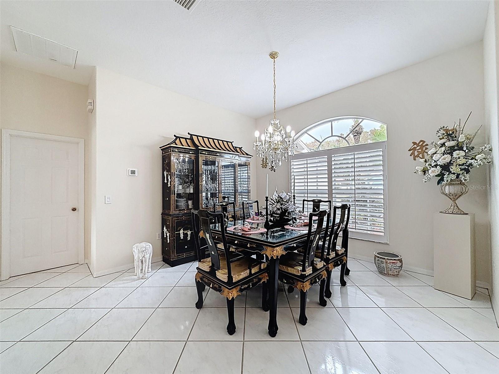 Listing photo id 71 for 8704 Cypress Lakes Boulevard