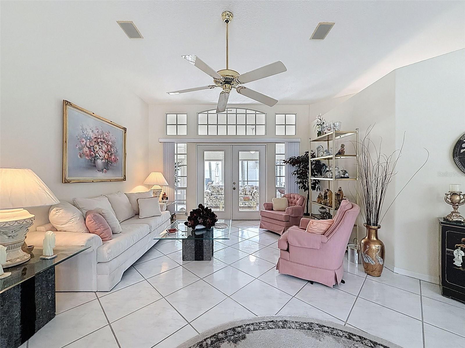 Listing photo id 72 for 8704 Cypress Lakes Boulevard