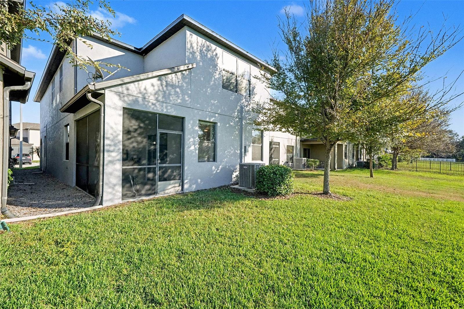 Image 28 of 33 For 1217 Ballard Green Place