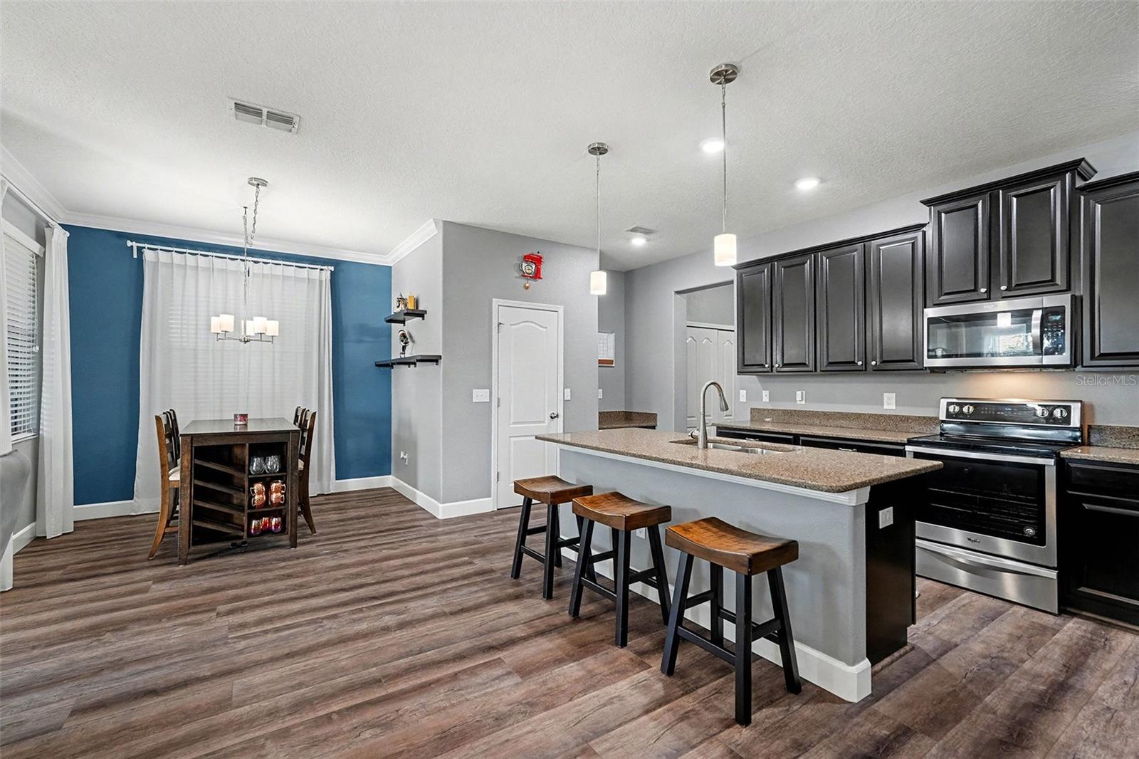 Image 8 of 33 For 1217 Ballard Green Place