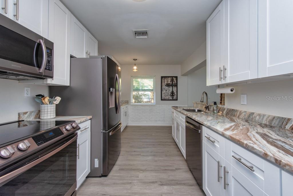 Image 12 of 52 For 515 Dora Drive