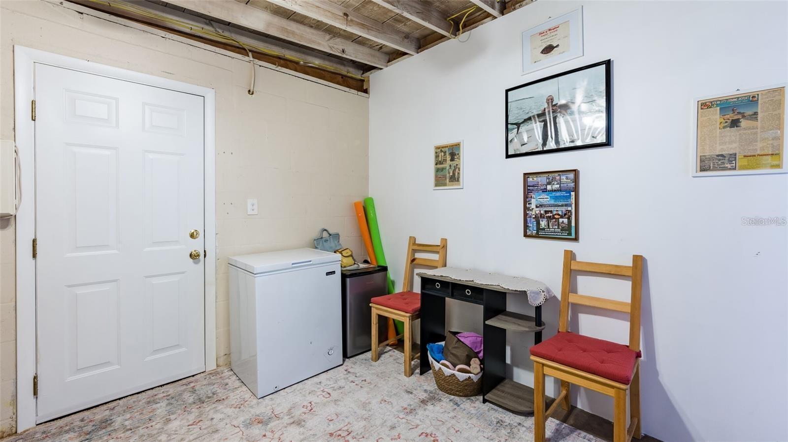 Image 21 of 29 For 11104 Taft Drive