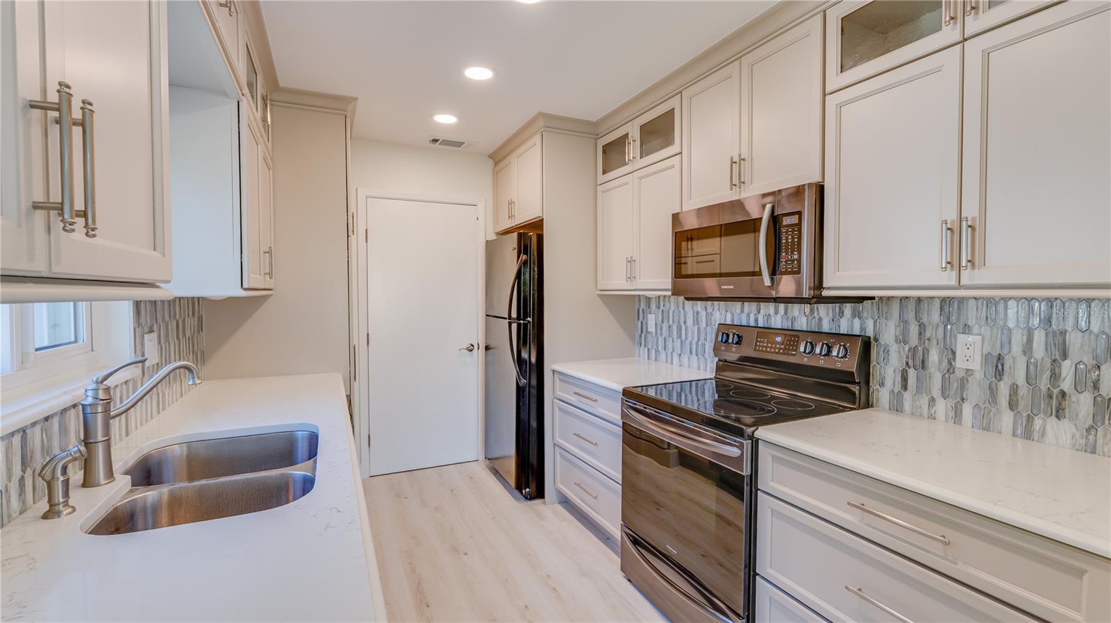 Image 11 of 34 For 2074 Shadow Pine Drive