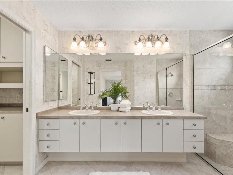 Image 16 of 51 For 607 Waterford Circle E