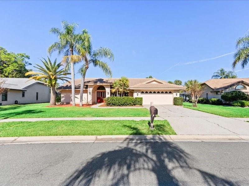 Image 2 of 51 For 607 Waterford Circle E