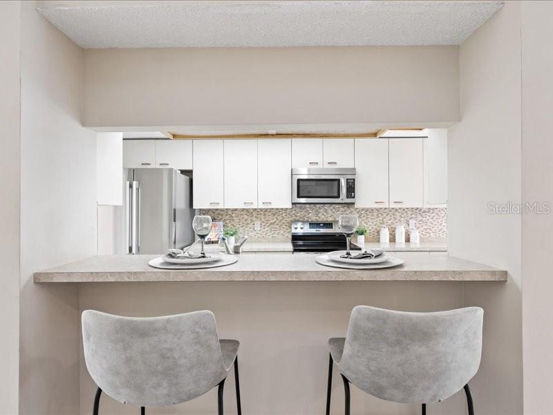 Image 21 of 51 For 607 Waterford Circle E