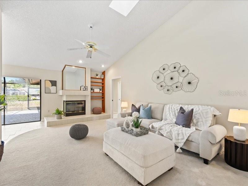 Image 25 of 51 For 607 Waterford Circle E