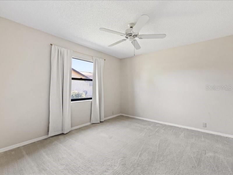 Image 27 of 51 For 607 Waterford Circle E