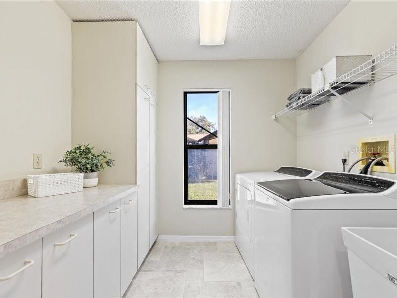 Image 31 of 51 For 607 Waterford Circle E