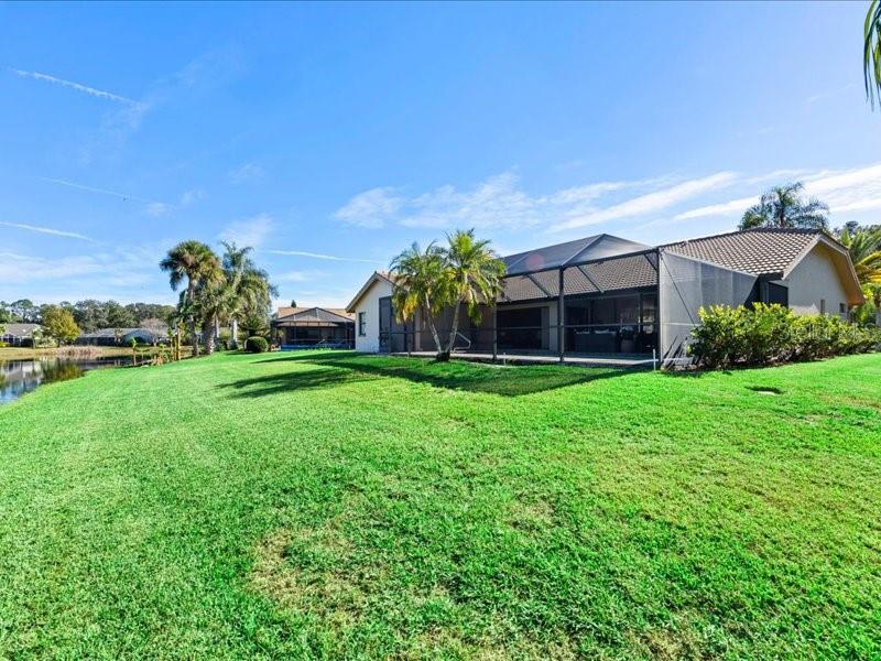 Image 36 of 51 For 607 Waterford Circle E