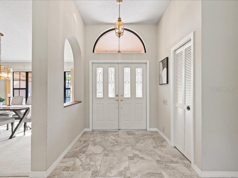 Image 6 of 51 For 607 Waterford Circle E