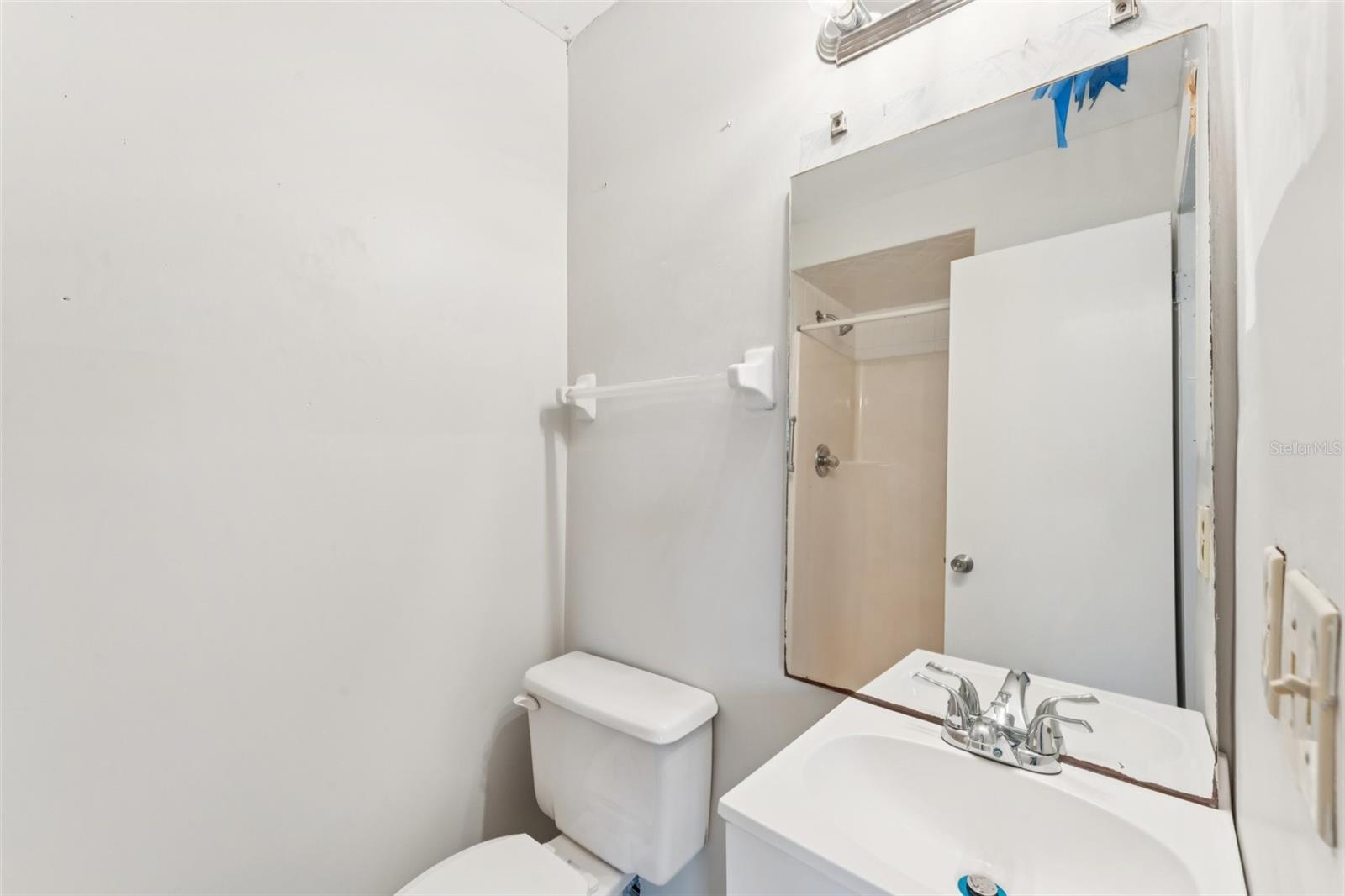 Image 29 of 42 For 40 Flower Hill Lane