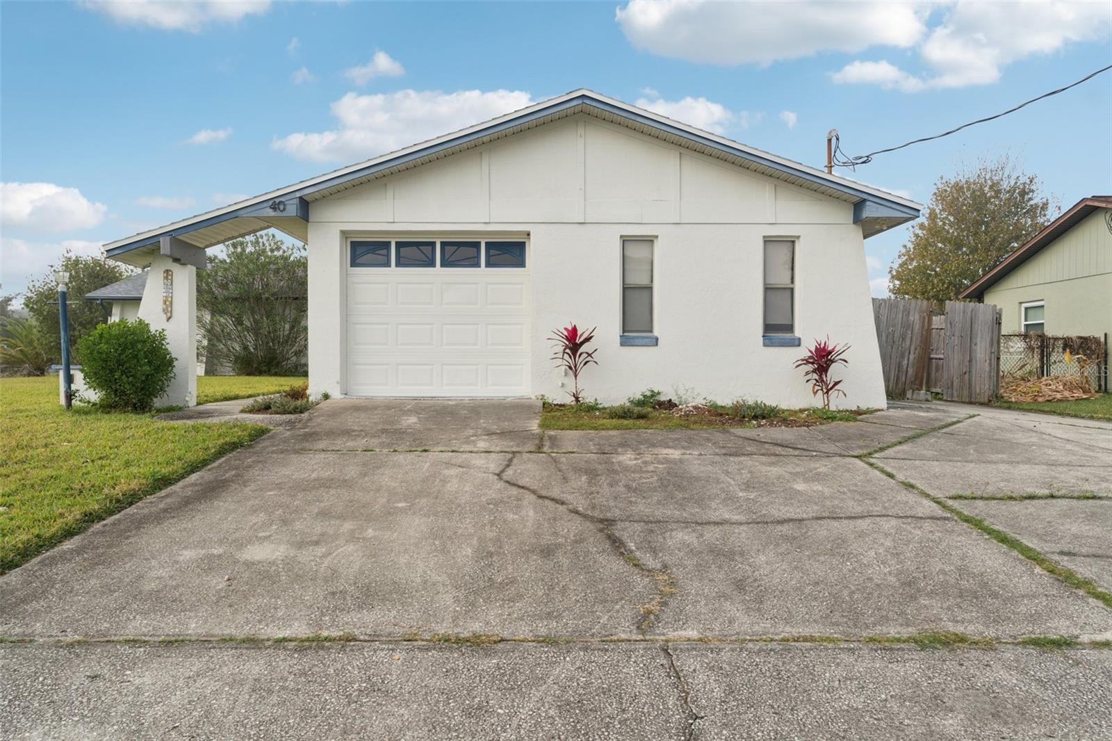 Image 3 of 42 For 40 Flower Hill Lane