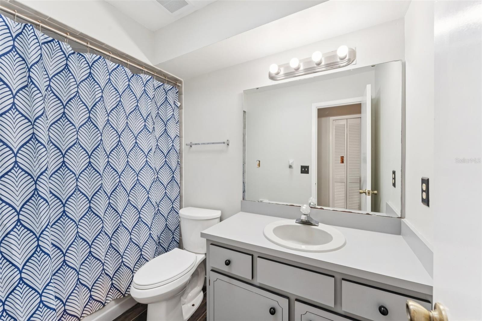 Image 32 of 42 For 40 Flower Hill Lane