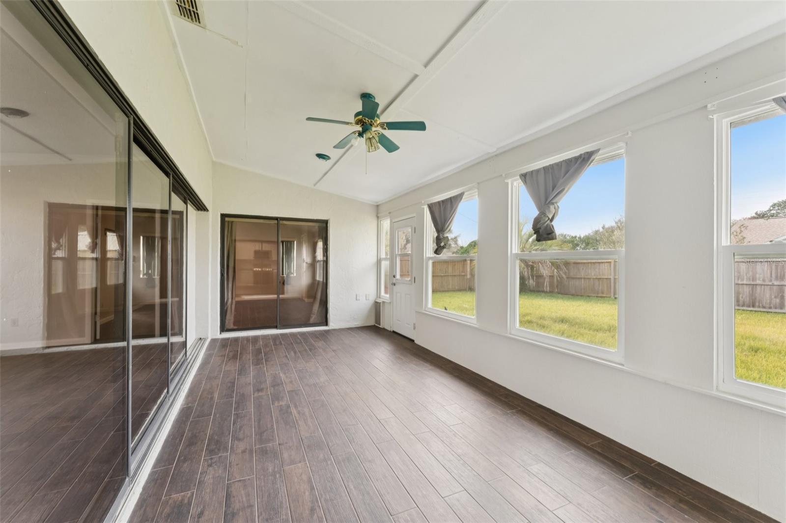 Image 34 of 42 For 40 Flower Hill Lane