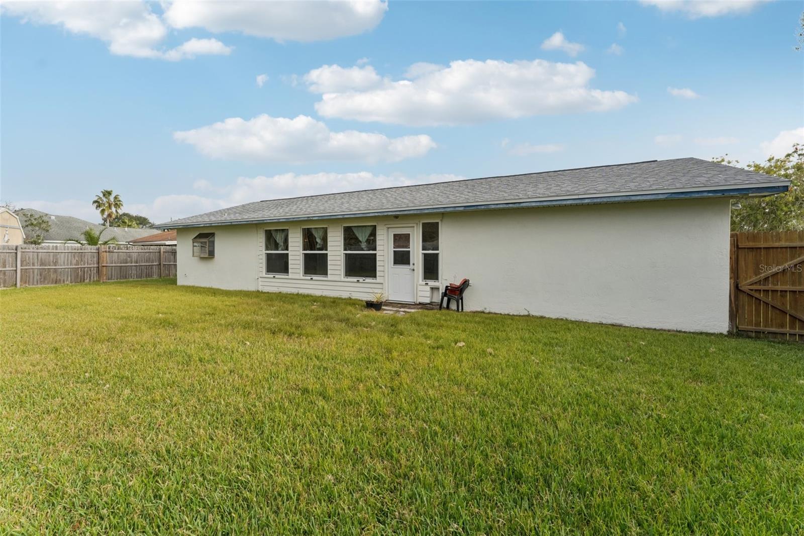 Image 36 of 42 For 40 Flower Hill Lane