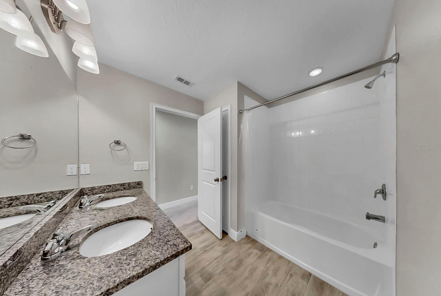 Image 35 of 53 For 11733 Weathered Felling Drive