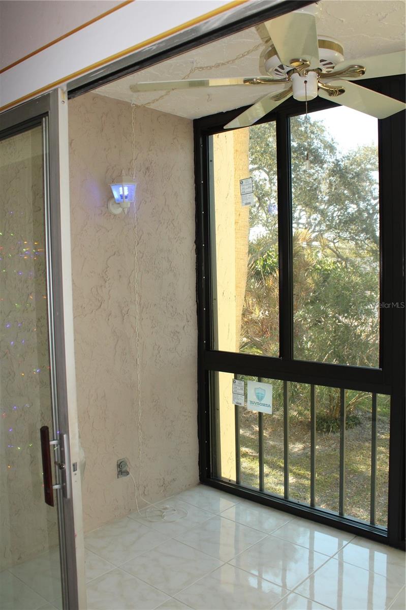 Listing photo id 8 for 11485 Oakhurst Road 1200-215