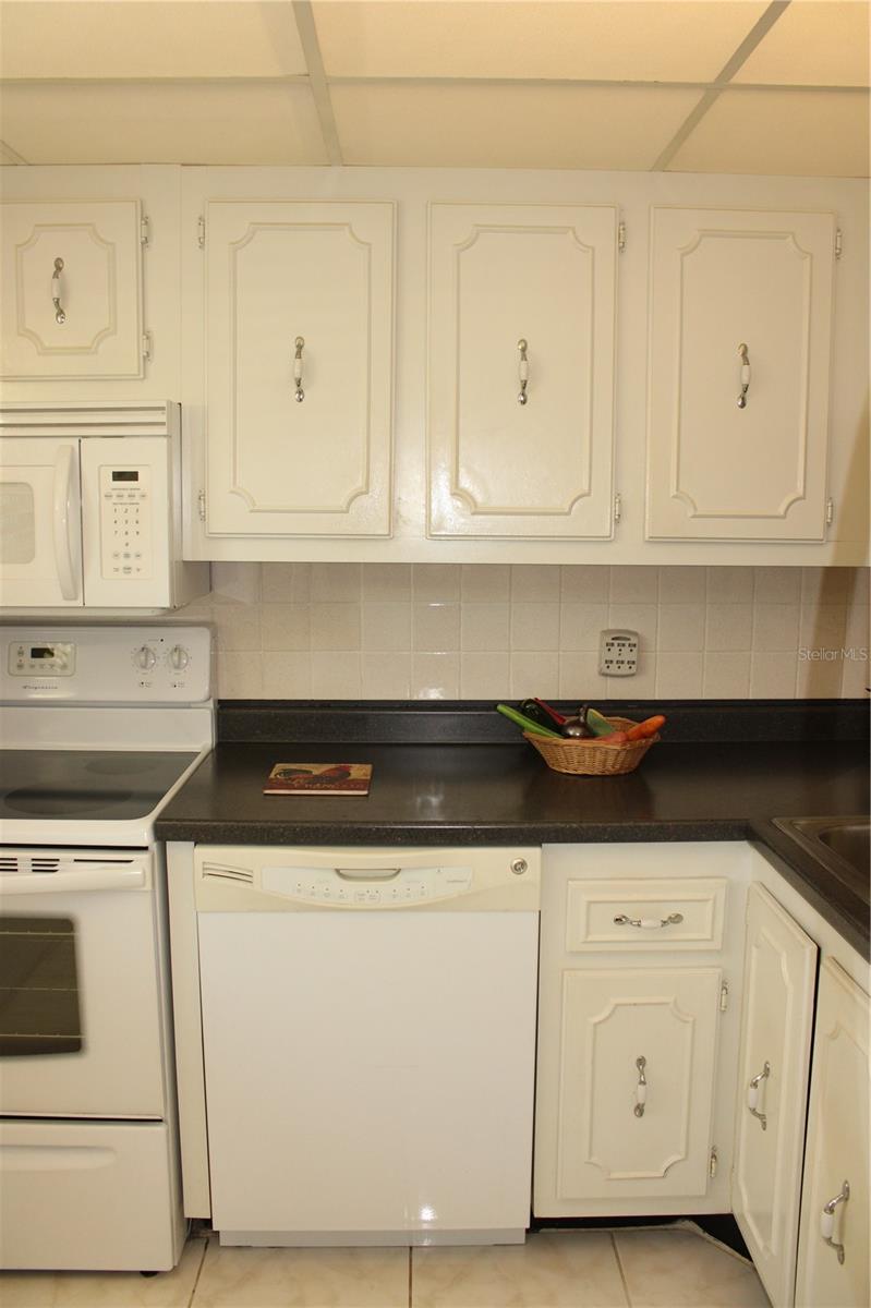 Listing photo id 16 for 11485 Oakhurst Road 1200-215