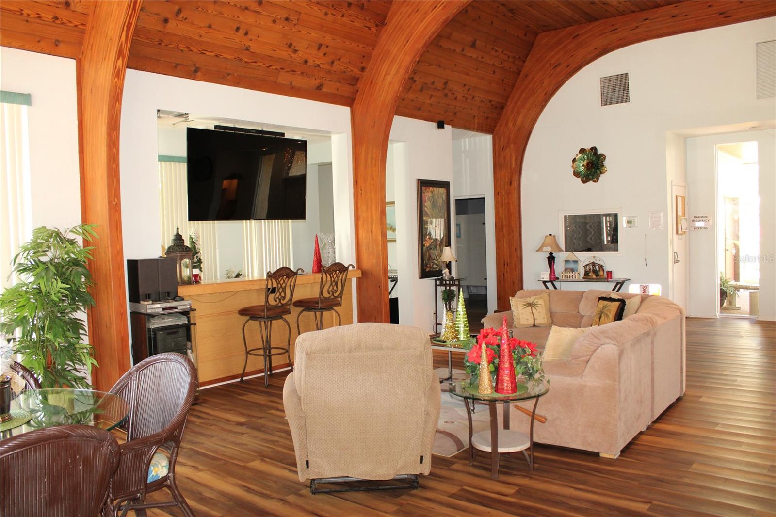 Listing photo id 39 for 11485 Oakhurst Road 1200-215