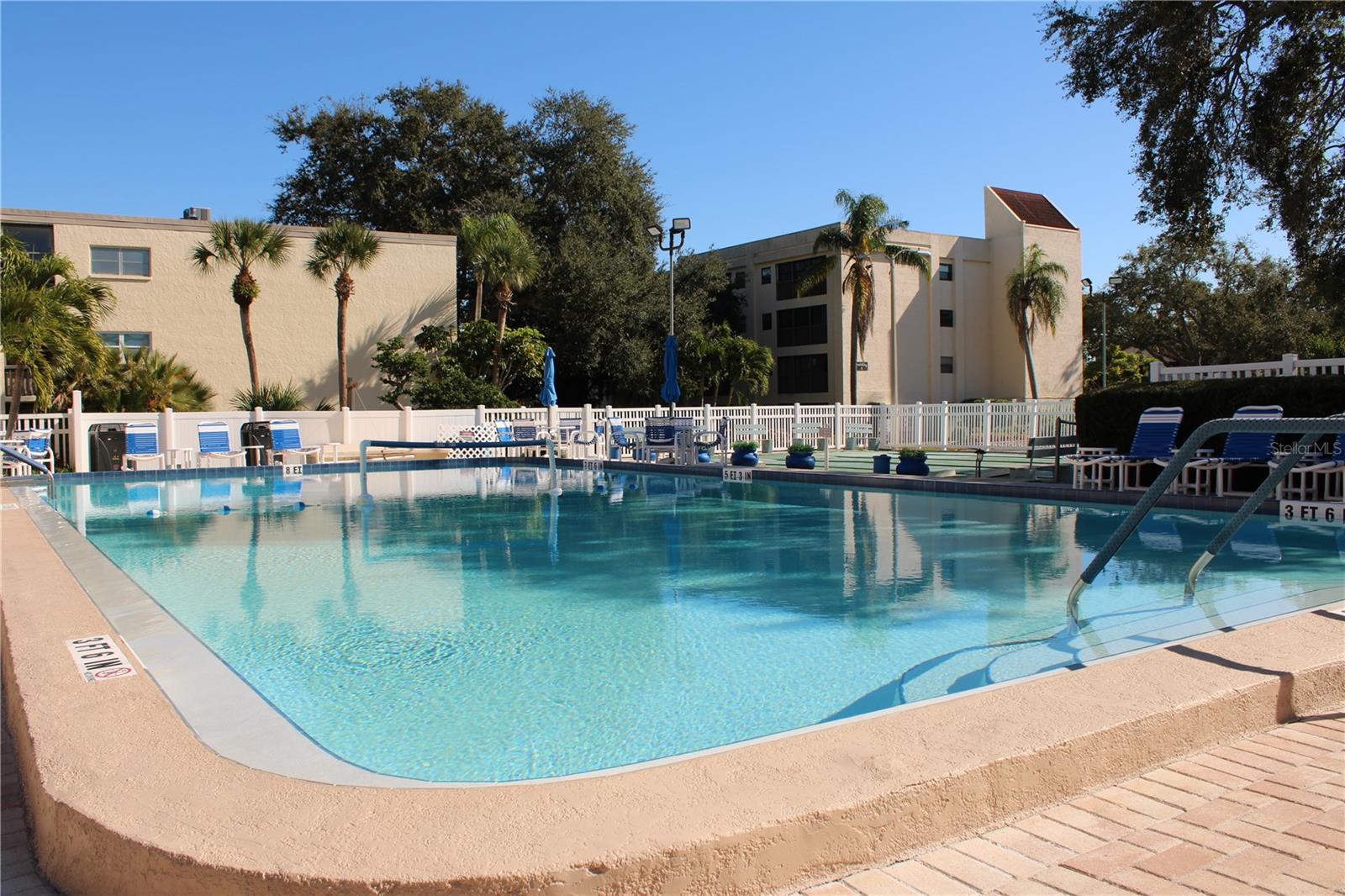 Listing photo id 49 for 11485 Oakhurst Road 1200-215