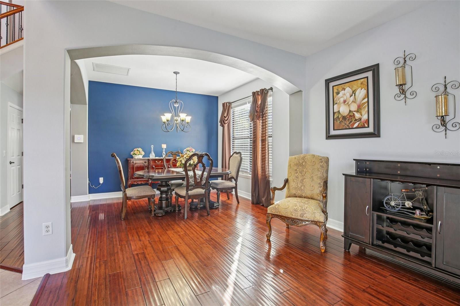 Image 14 of 100 For 9413 Toulon Boulevard