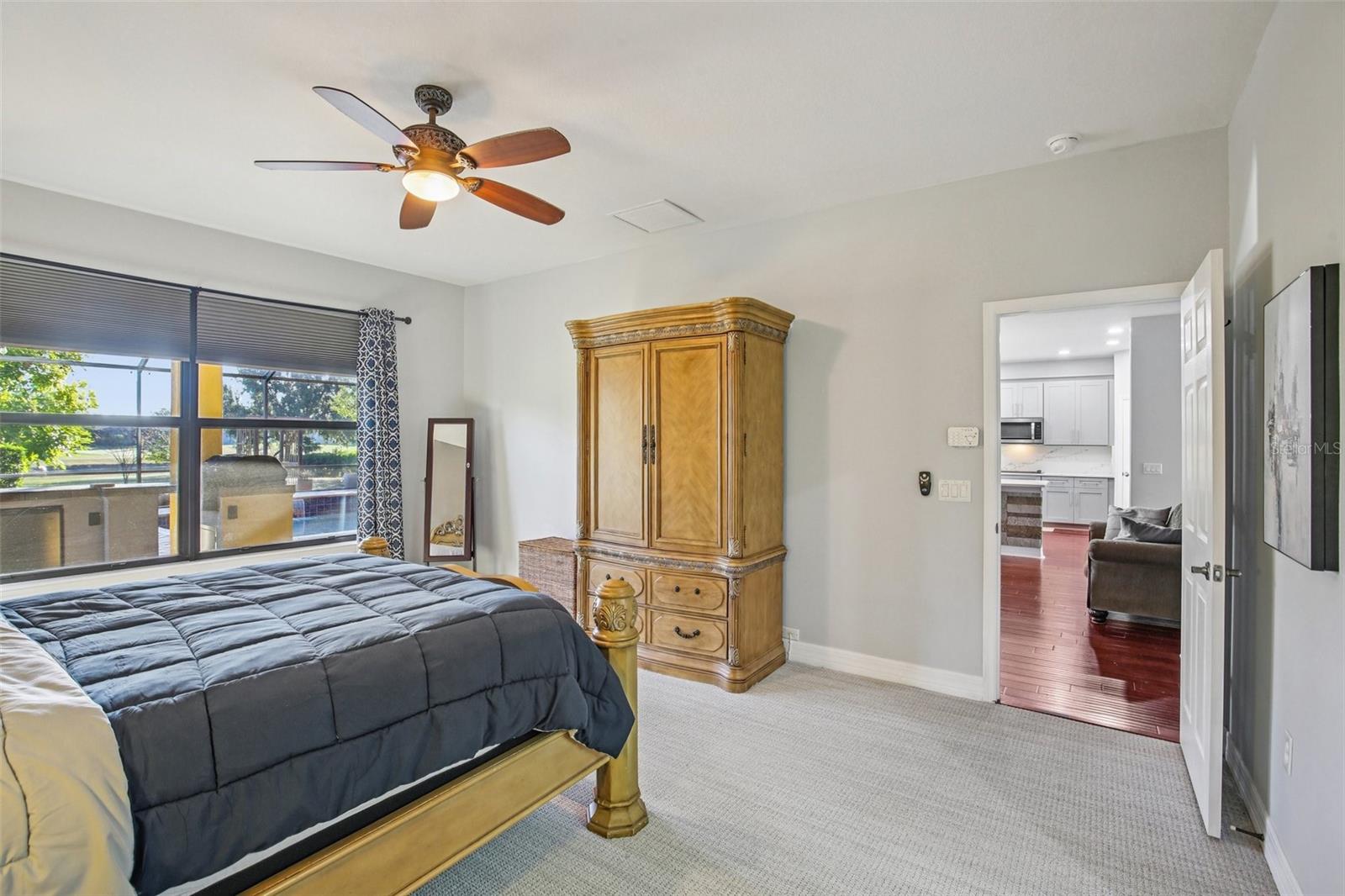 Image 28 of 100 For 9413 Toulon Boulevard