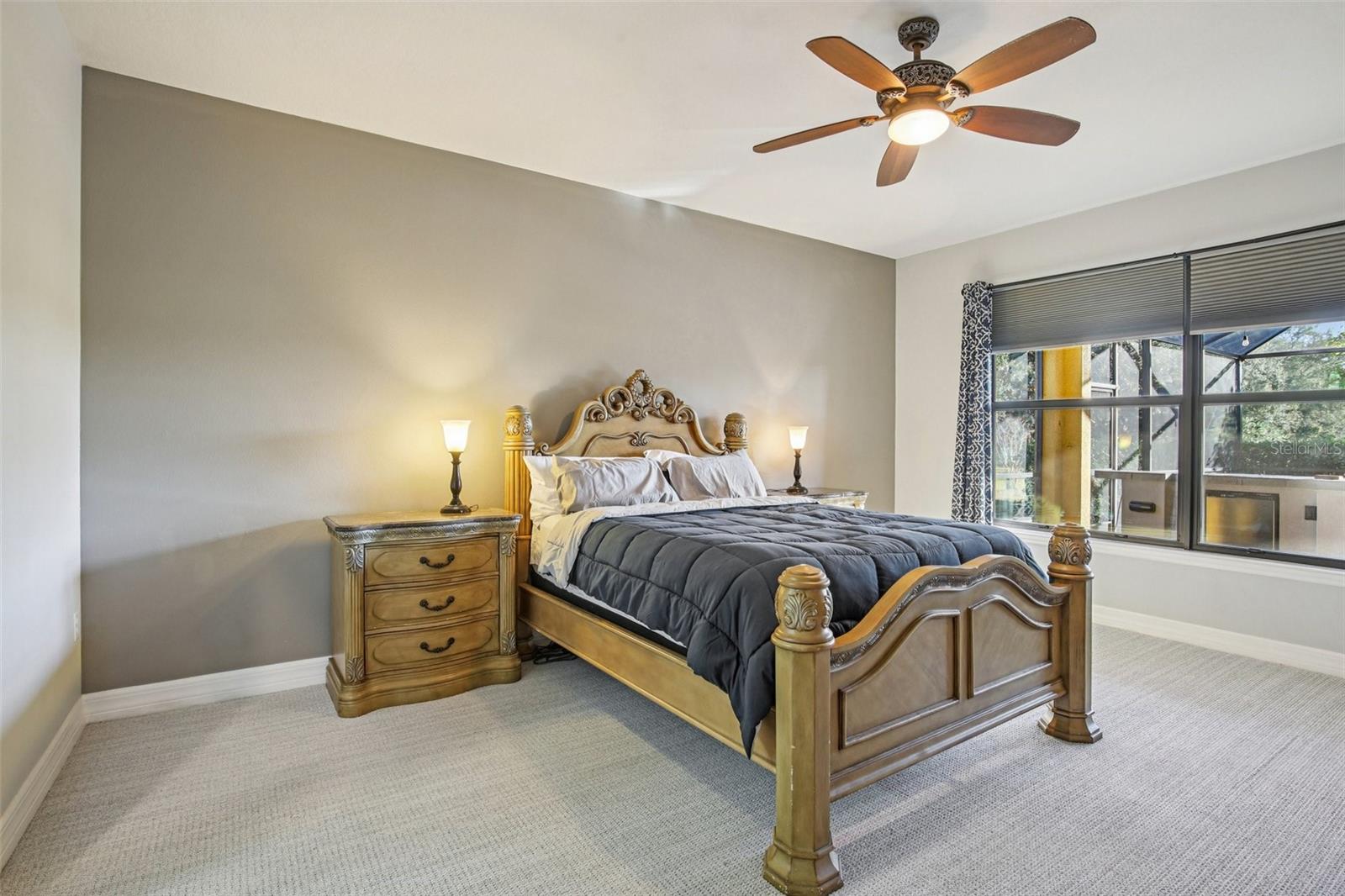 Image 30 of 100 For 9413 Toulon Boulevard