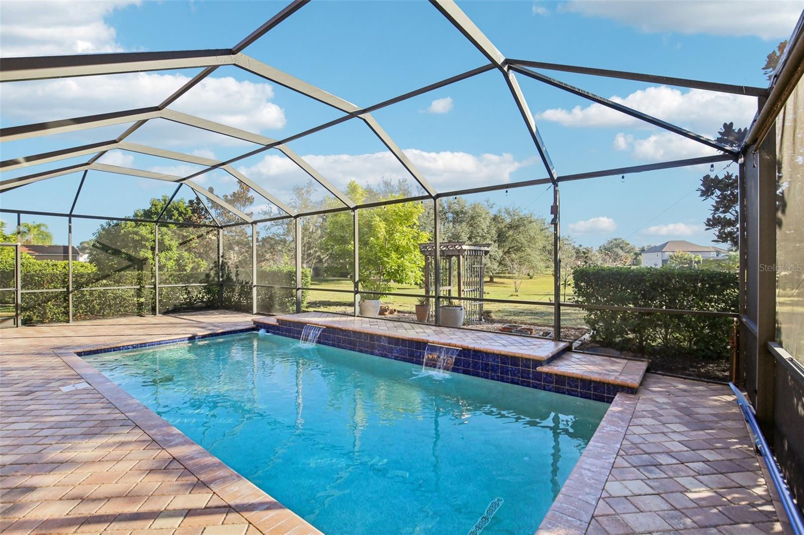 Image 34 of 100 For 9413 Toulon Boulevard