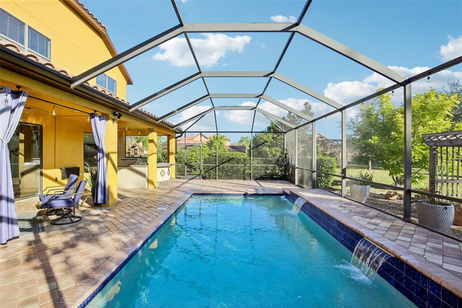 Image 36 of 100 For 9413 Toulon Boulevard