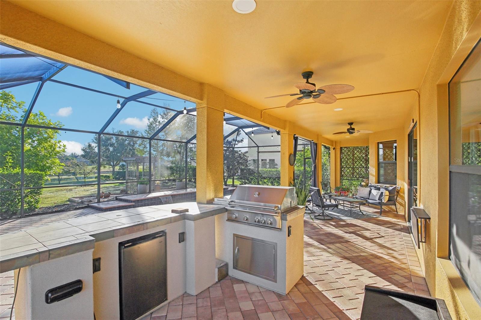 Image 37 of 100 For 9413 Toulon Boulevard