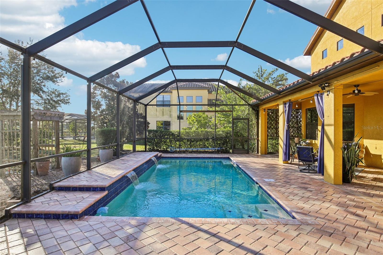 Image 39 of 100 For 9413 Toulon Boulevard