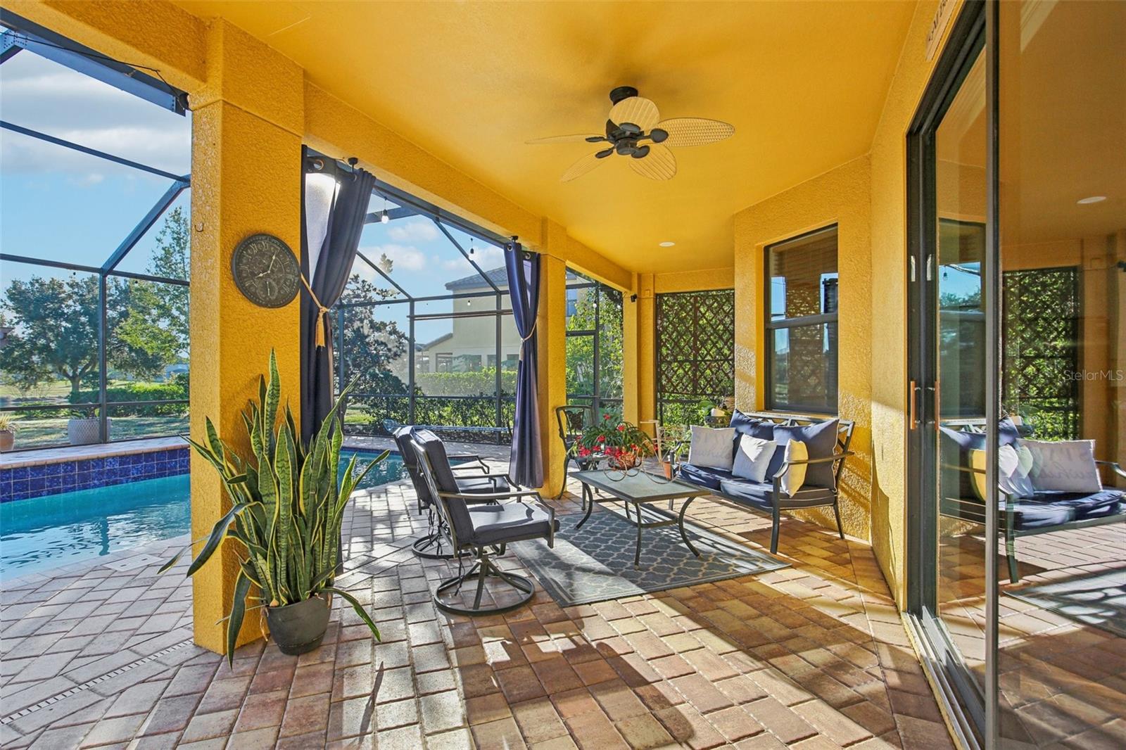 Image 41 of 100 For 9413 Toulon Boulevard