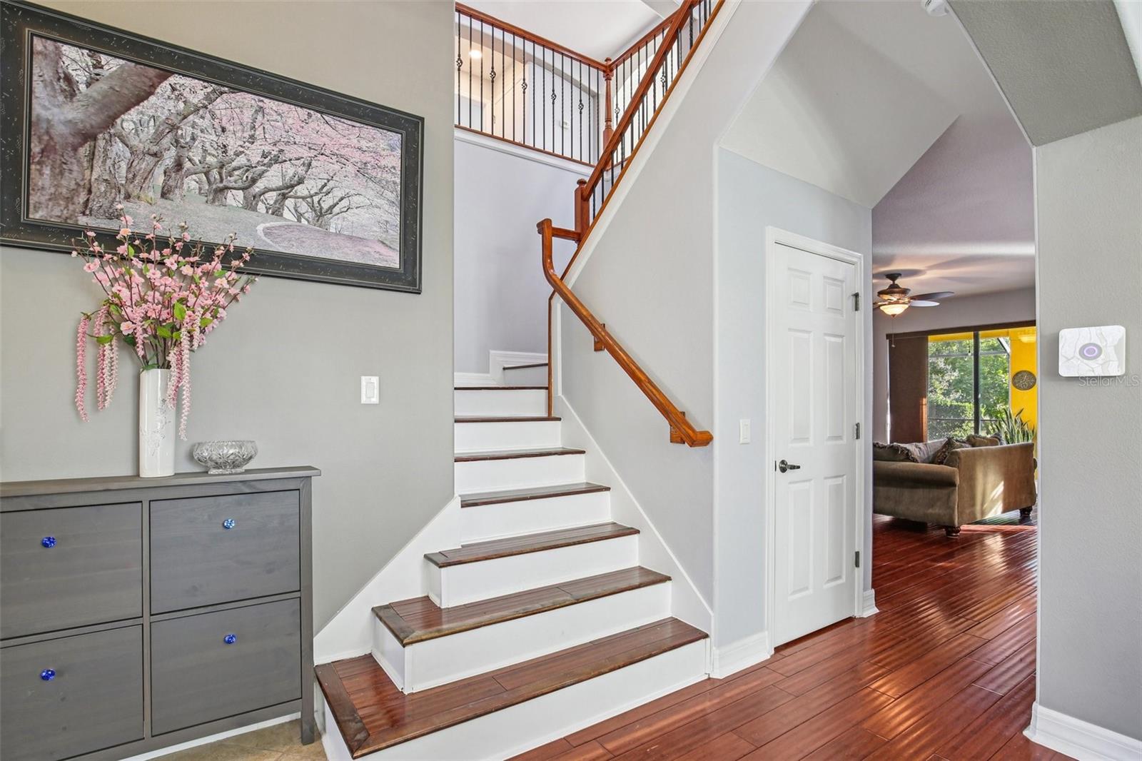 Image 42 of 100 For 9413 Toulon Boulevard