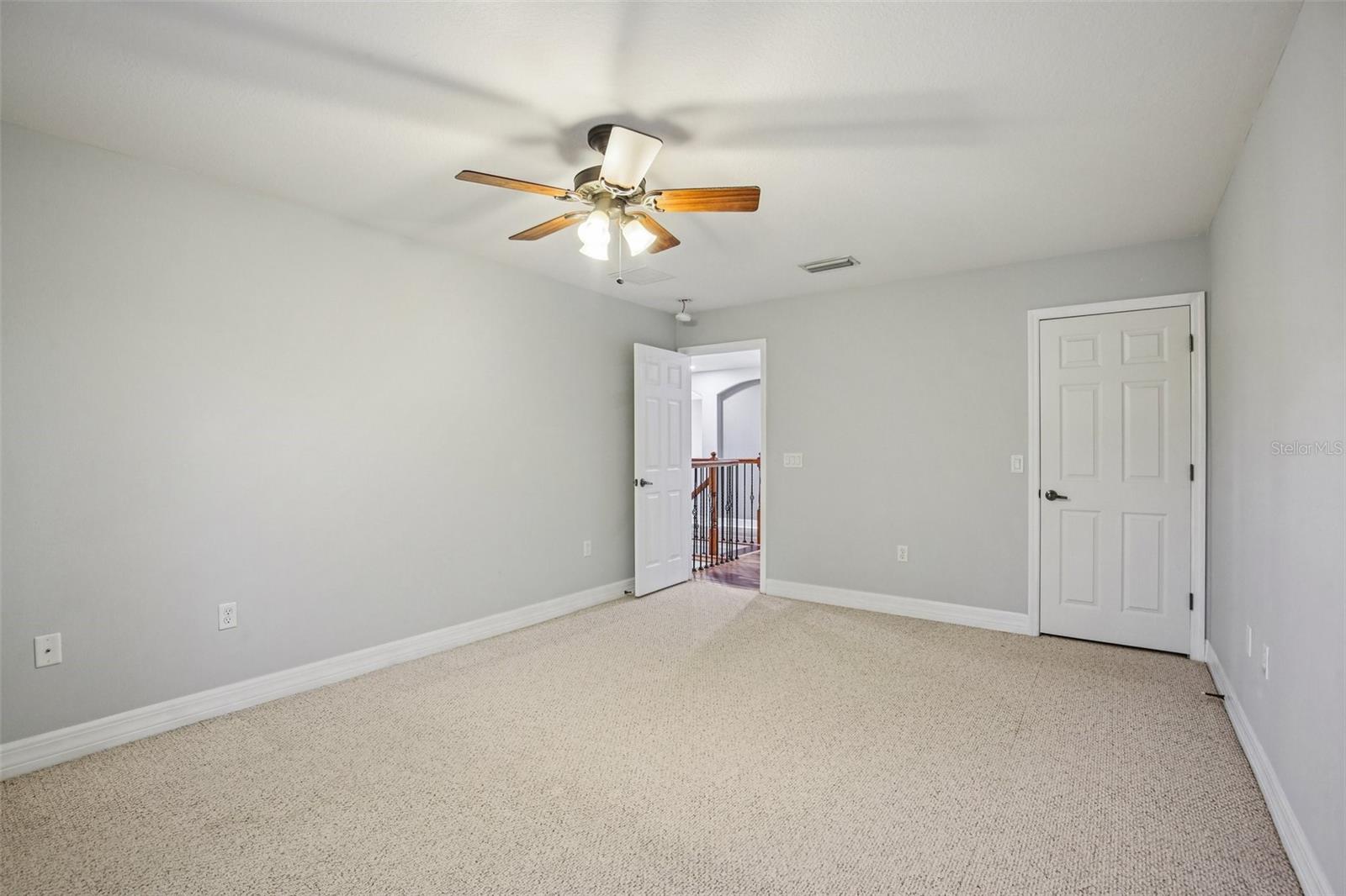 Image 61 of 100 For 9413 Toulon Boulevard