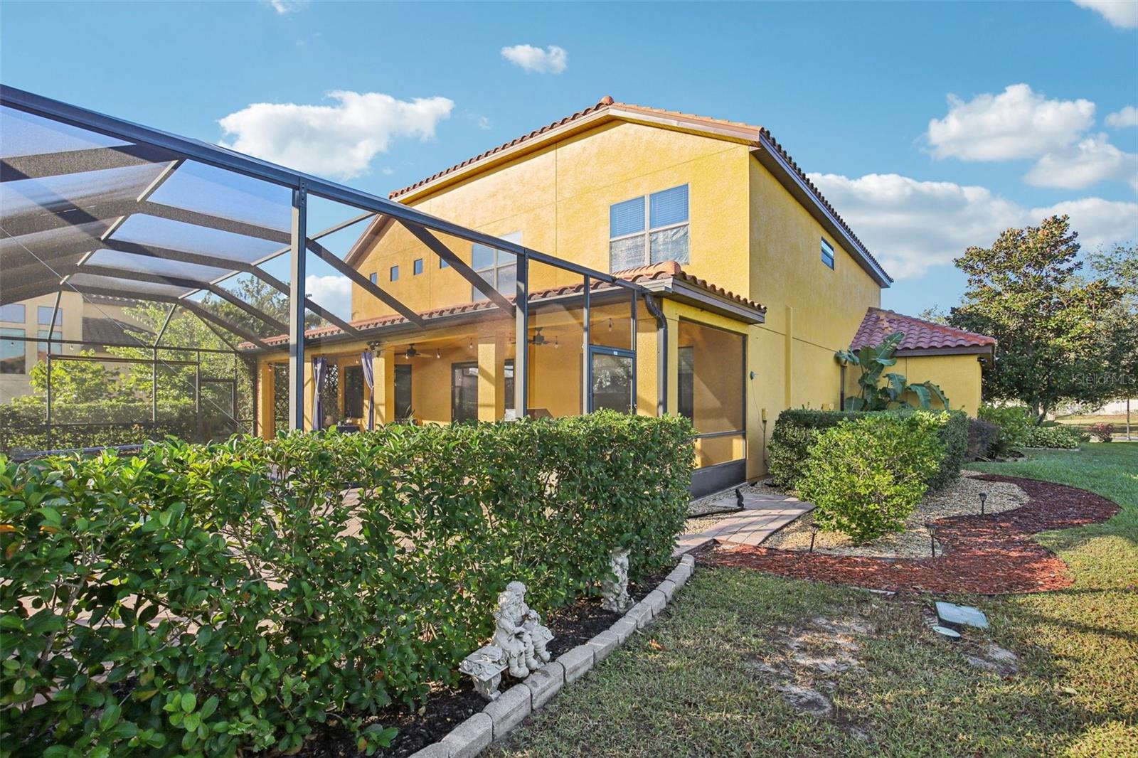 Image 72 of 100 For 9413 Toulon Boulevard