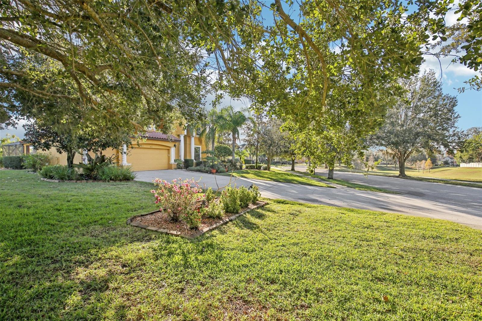 Image 73 of 100 For 9413 Toulon Boulevard